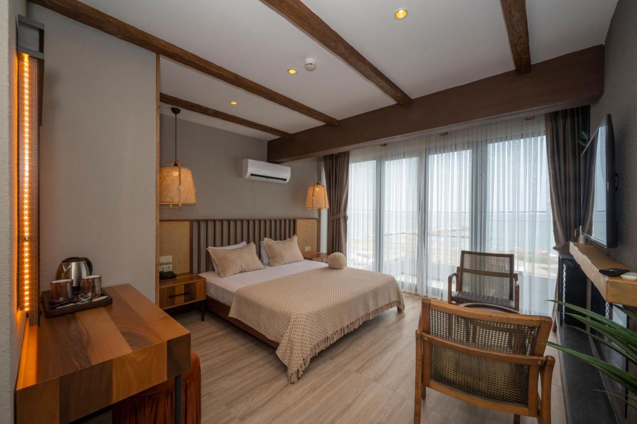 Queen Room with Sea View